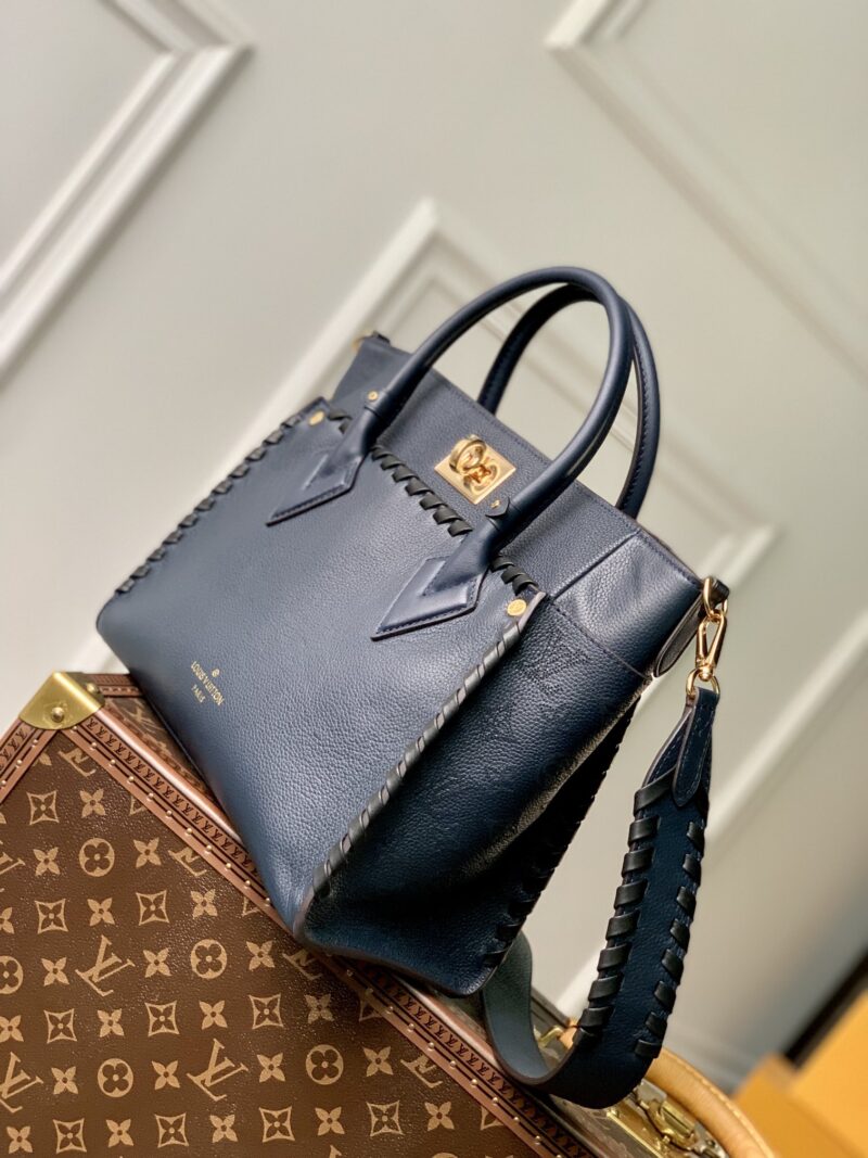 Louis Vuitton On My Side Tote Bag-M21569-30.5*24.5*14CM - Image 3
