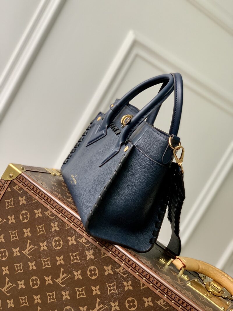 Louis Vuitton On My Side Tote Bag-25*20*12CM - Image 3