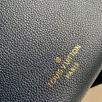 Louis Vuitton On My Side Tote Bag-25*20*12CM - Image 5