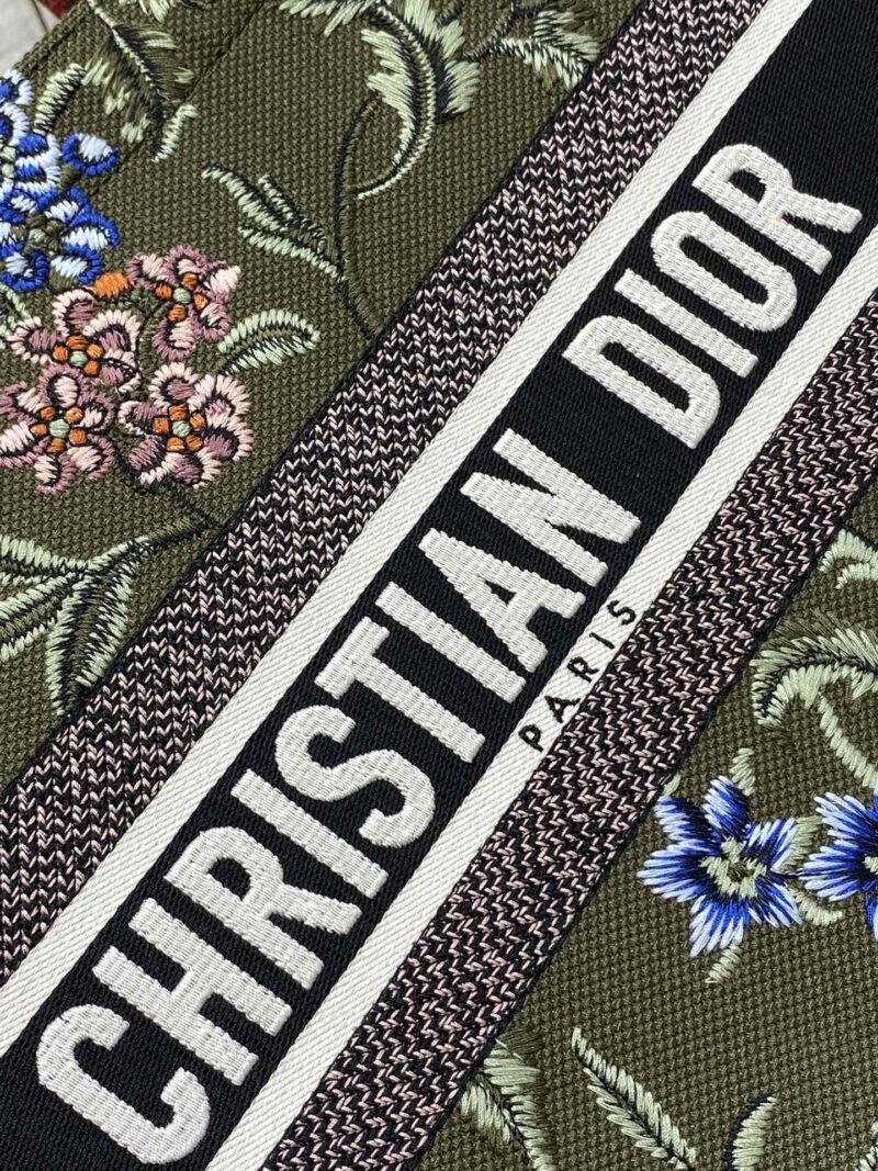 Diro Book Tote - Image 2