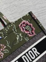 Diro Book Tote - Image 4