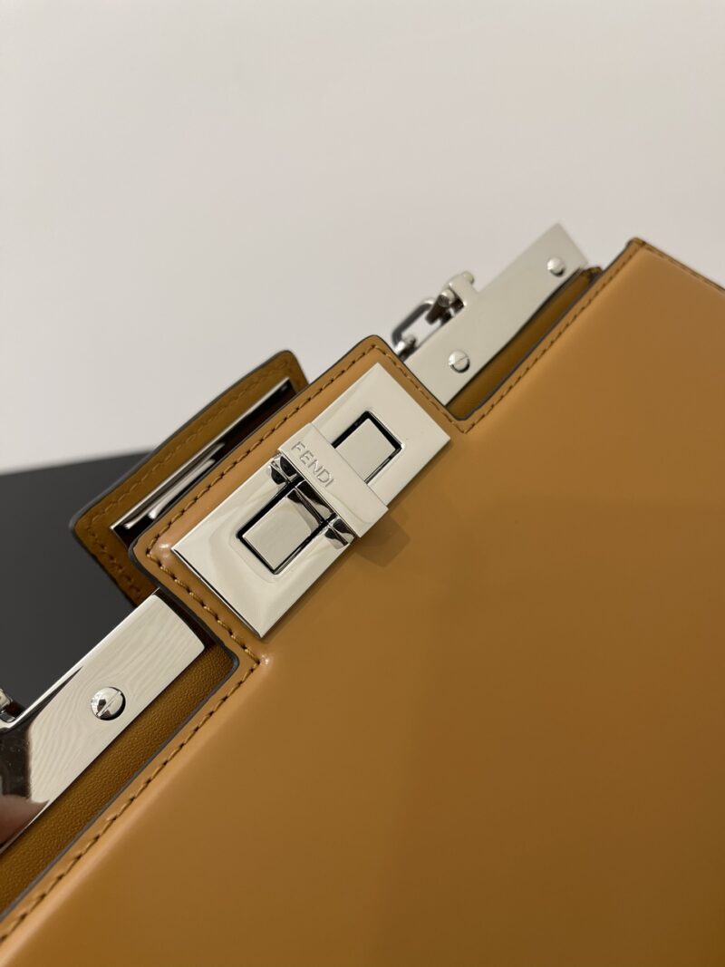 Fendi Peekaboo ISeeU-34x18.50x11CM - Image 3