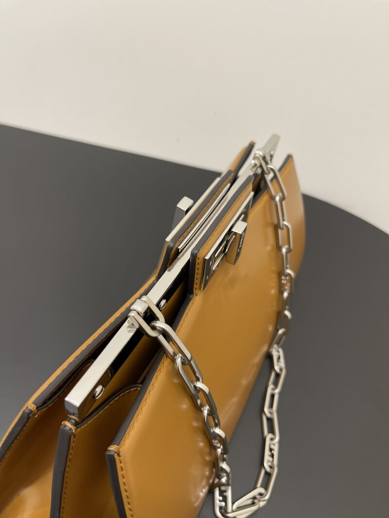 Fendi Peekaboo ISeeU-34x18.50x11CM - Image 5