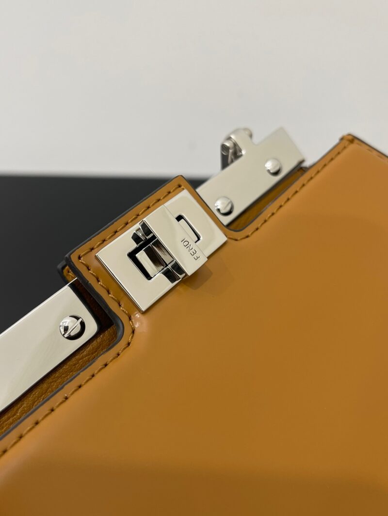 Fendi Peekaboo ISeeU-20.5x11x14CM - Image 4