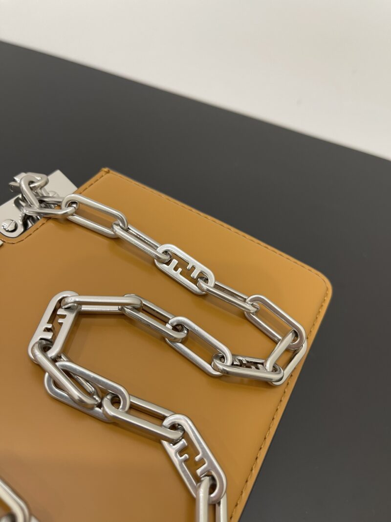 Fendi Peekaboo ISeeU-20.5x11x14CM - Image 5