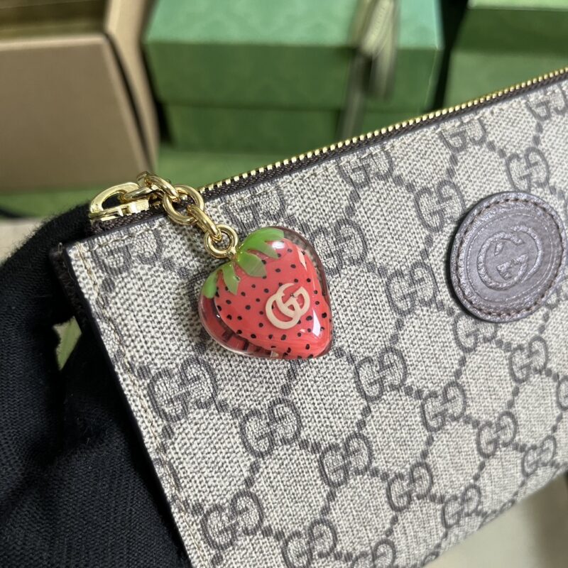 Gucci Strawberry Wristlet Bag-20*13.2*2CM - Image 7