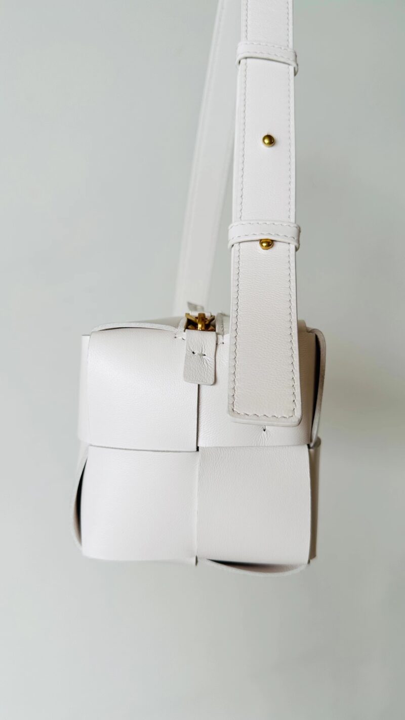 Bottega Veneta Brick Mini Cassette Bag-23.5*10*10CM - Image 4