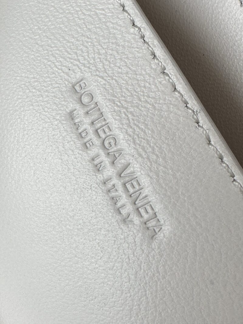 Bottega Veneta Brick Mini Cassette Bag-23.5*10*10CM - Image 8