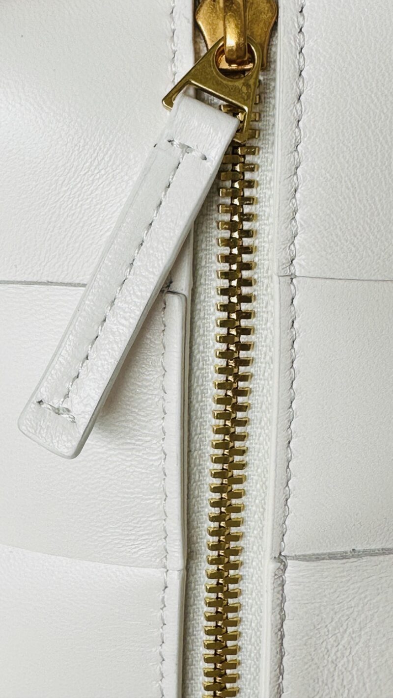 Bottega Veneta Brick Mini Cassette Bag-23.5*10*10CM - Image 9