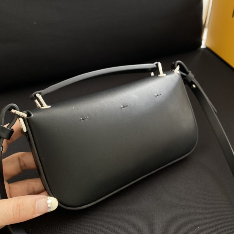 FendI Baguette Bag-19×14×4CM - Image 6