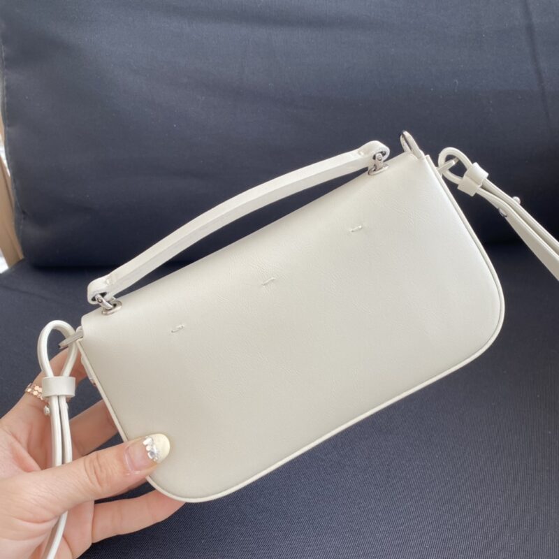 FendI Baguette Bag-19×14×4CM - Image 5