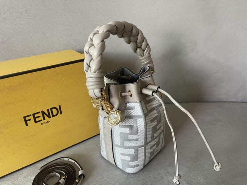 Fendi Mini Mon Tresor Bag -12x18x10CM - Image 3