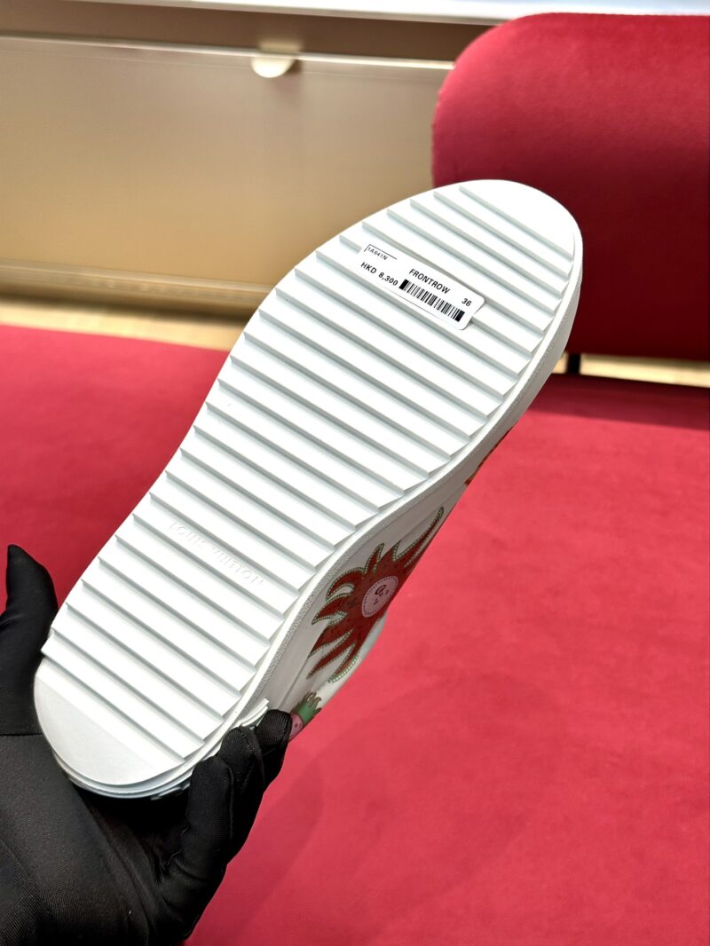 Louis Vuitton Time Out Sneaker - Image 9