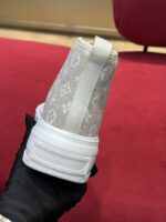 Louis Vuitton Squad Sneaker - Image 7