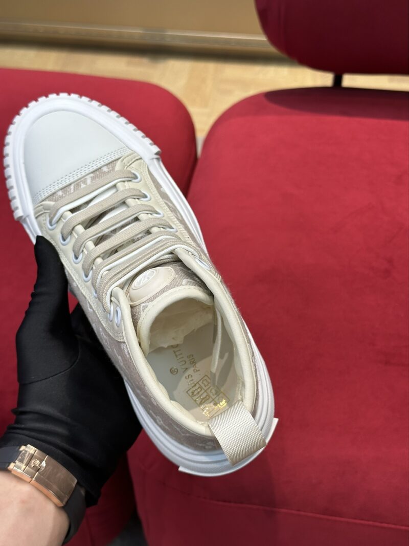 Louis Vuitton Squad Sneaker - Image 8