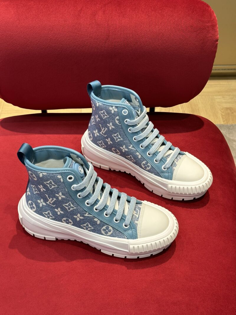 Louis Vuitton Squad Sneaker - Image 3