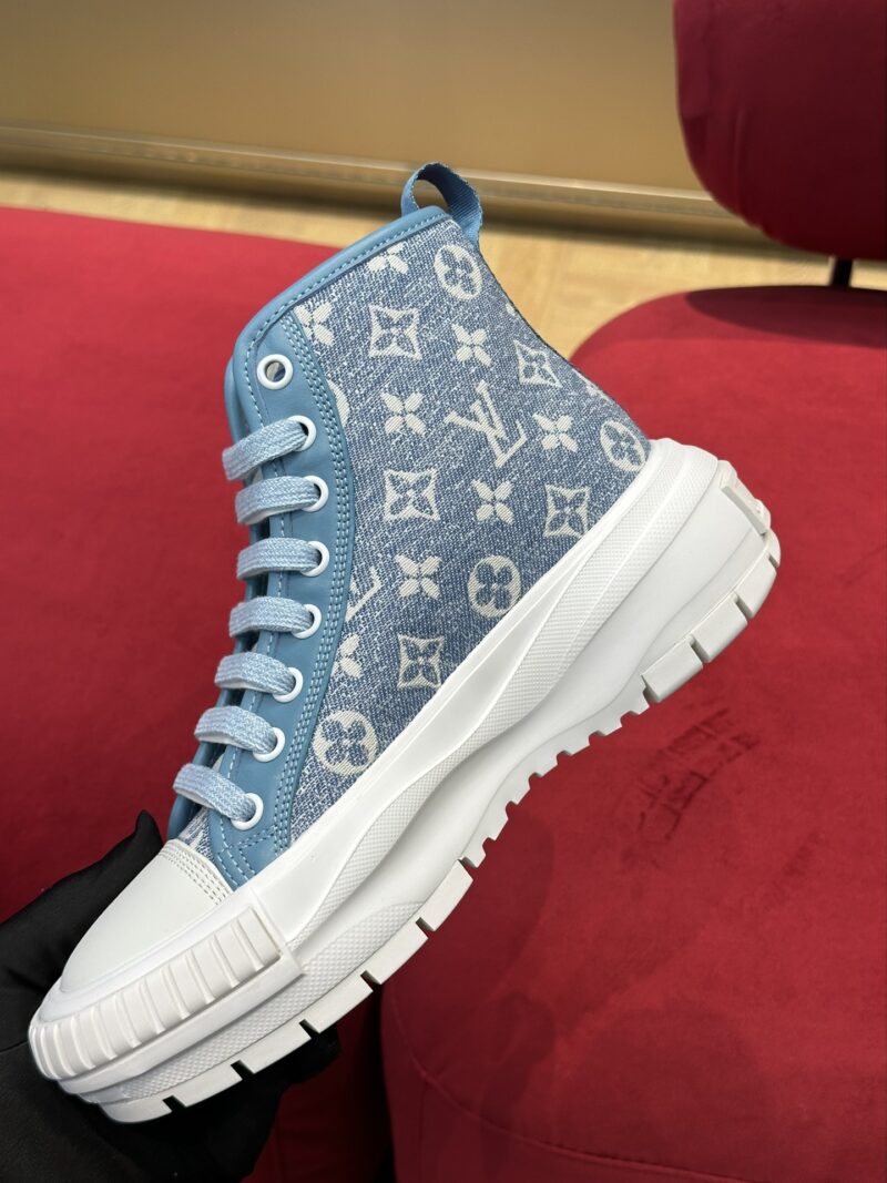 Louis Vuitton Squad Sneaker - Image 7