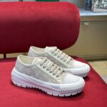 Louis Vuitton Squad Sneaker
