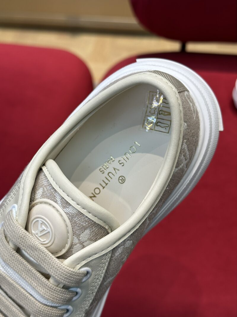 Louis Vuitton Squad Sneaker - Image 7