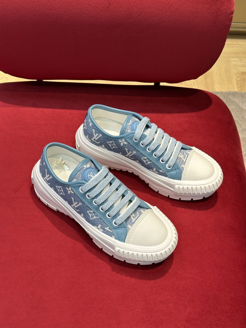 Louis Vuitton Squad Sneaker - Image 2