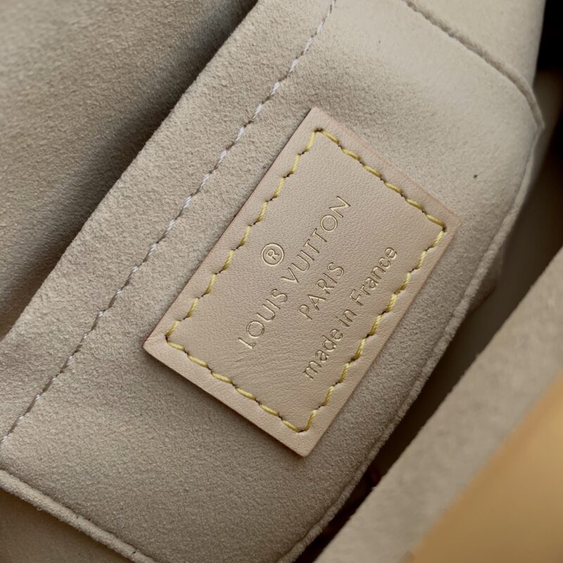 Louis Vuitton M46544 Monogram Clutch -28*14*10CM - Image 9