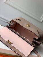Louis Vuitton Lockme Ever M51395-31*46*17CM - Image 5