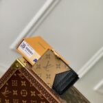 Louis Vuitton Wallet-M81881-12 x 8 x 0.8CM