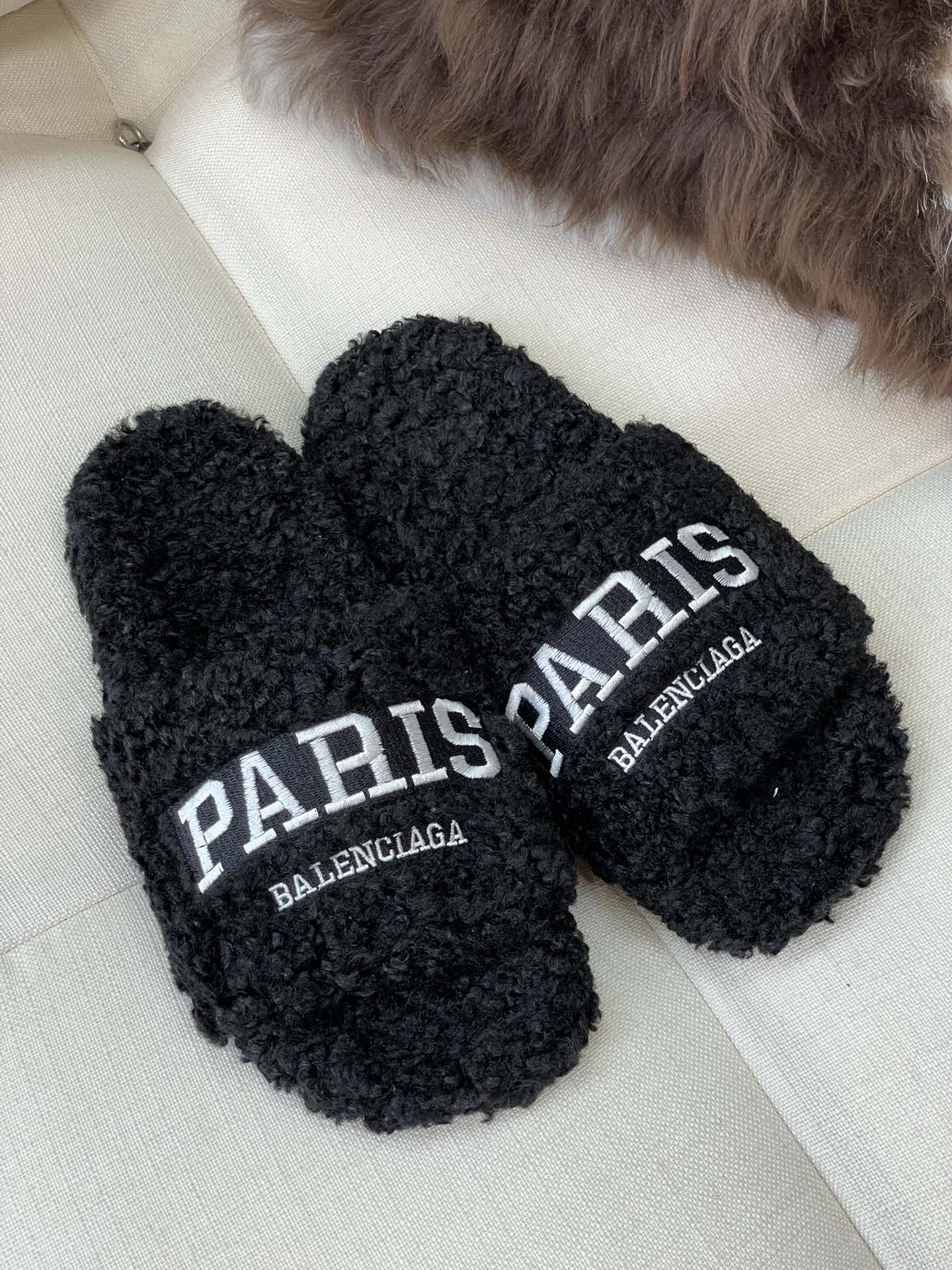 wy-1392332erwerwerw_2_.jpg Balenciag Sandals - Image 1