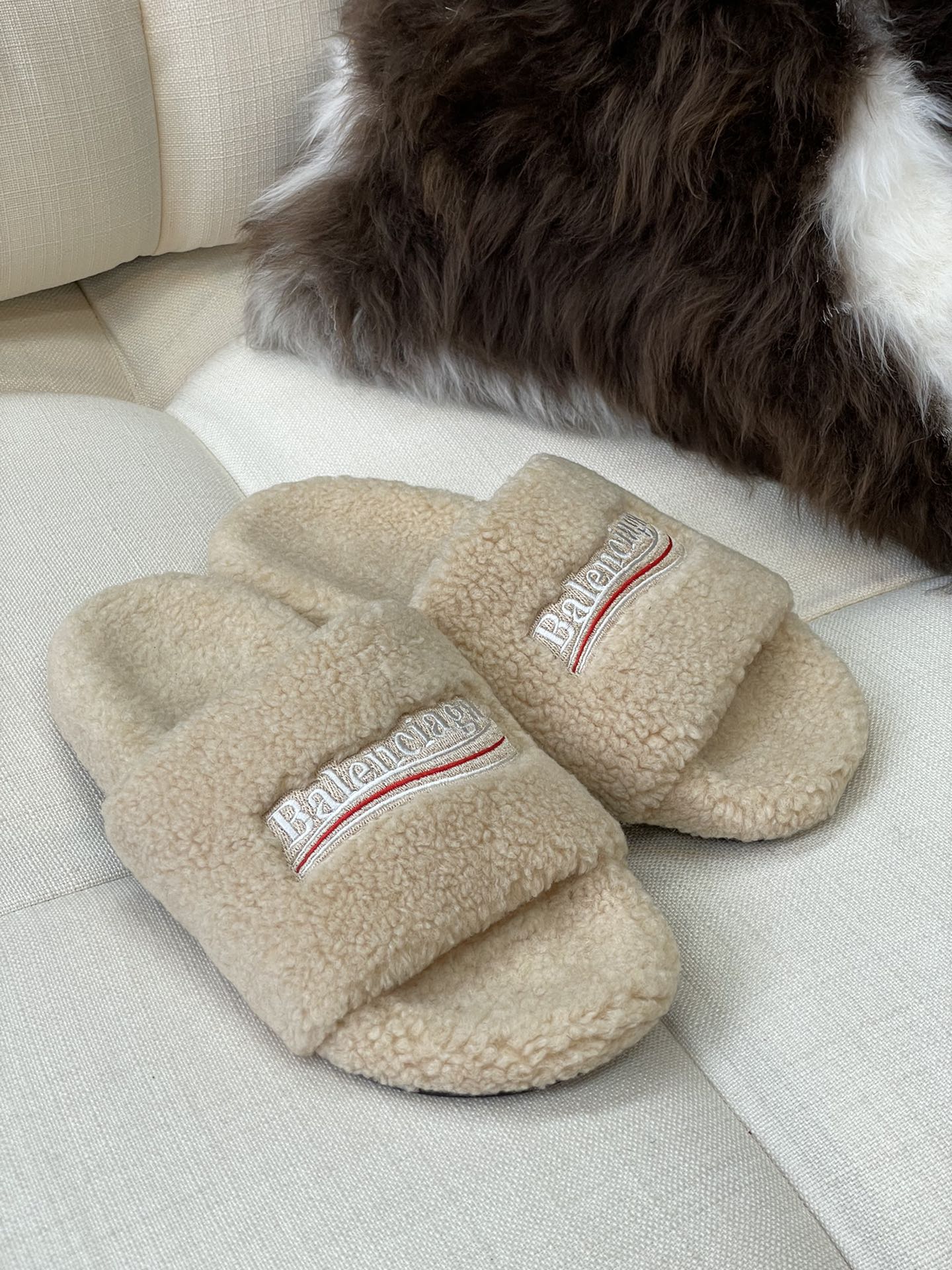 wy-13986545eerwewre_2_.jpg Balenciag Sandals - Image 1