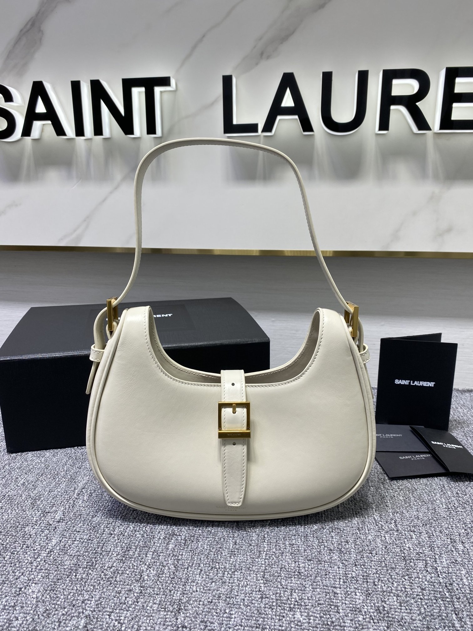 yslbag-3322211rtetreter_1_.jpg YSL Hoho Bag-24.5x18x17CM - Image 1
