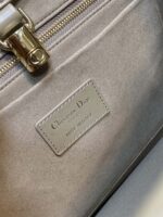 Diro Essential Bag - Image 10