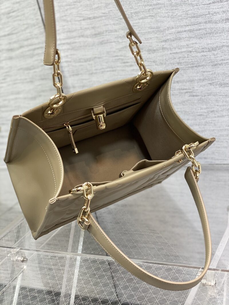 Diro Essential Bag - Image 8