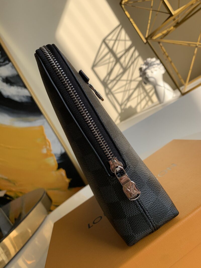 Louis Vuitton New Pouch-21*27*5CM - Image 2