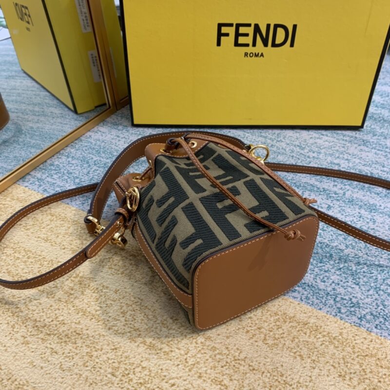 Fendi Mini Mon Tresor Bag -12x18x10CM - Image 2
