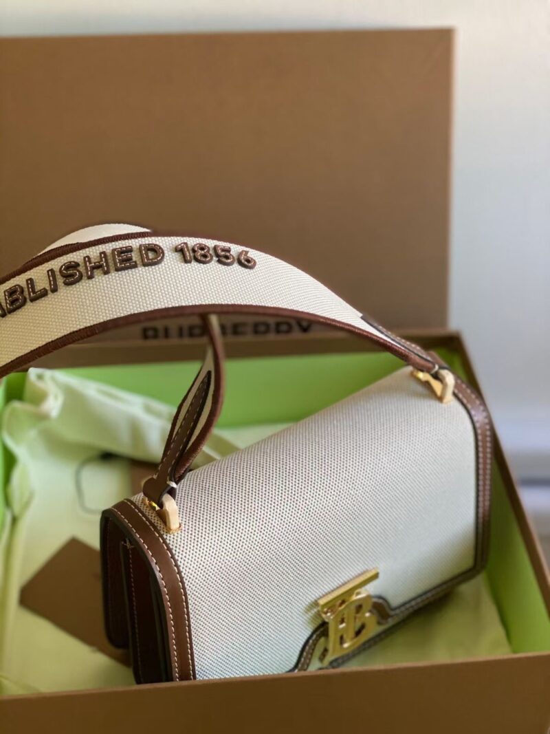 Burberry Small Quilted TB Bag-21*6*16CM - Image 6