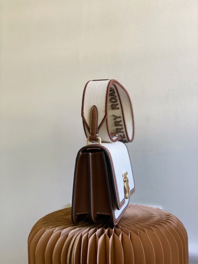 Burberry Small Quilted TB Bag-21*6*16CM - Image 8