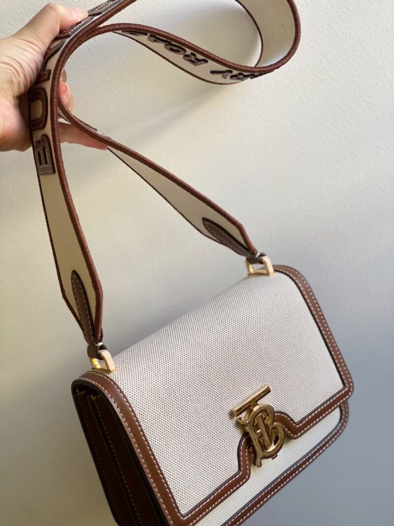 Burberry Small Quilted TB Bag-21*6*16CM - Image 9