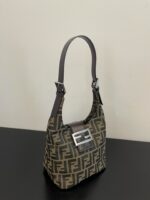 Fendi Vintage Handbags-19x15x14CM - Image 3