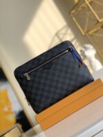 Louis Vuitton New Pouch-21*27*5CM