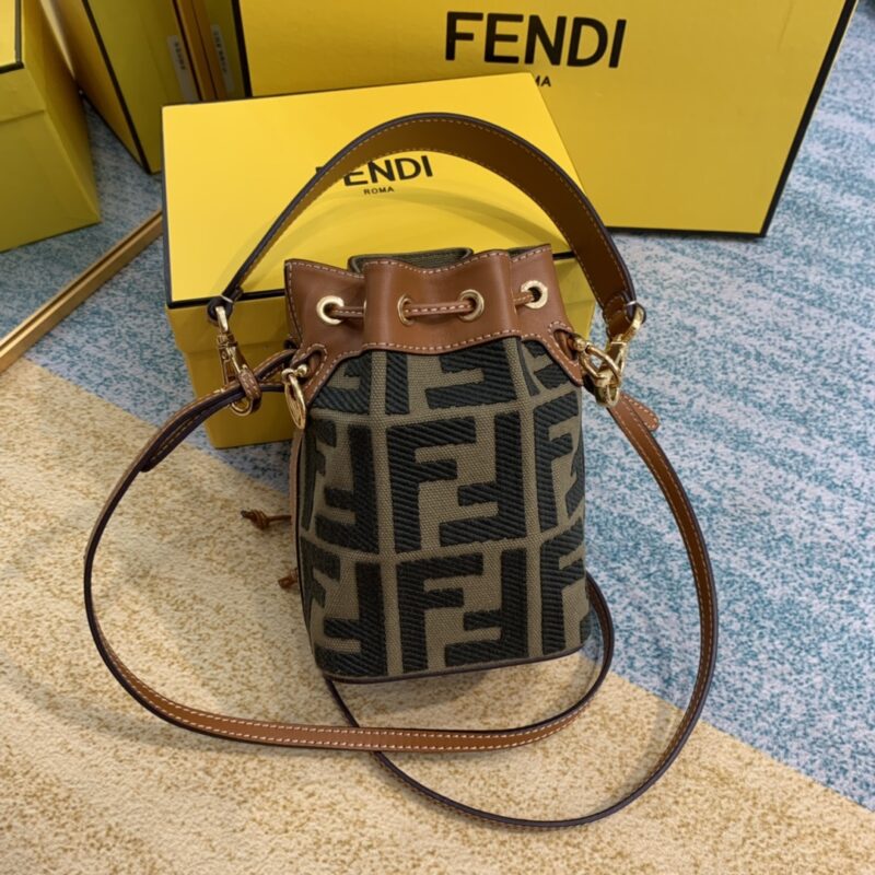 Fendi Mini Mon Tresor Bag -12x18x10CM - Image 3