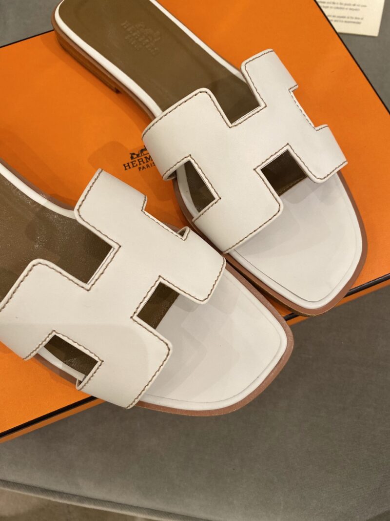 Hermes Slippers In Smooth Leather - Image 7