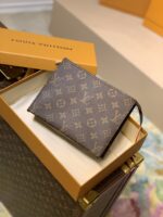 Louis Vuitton Toiletry Pouch -19* 15*6CM