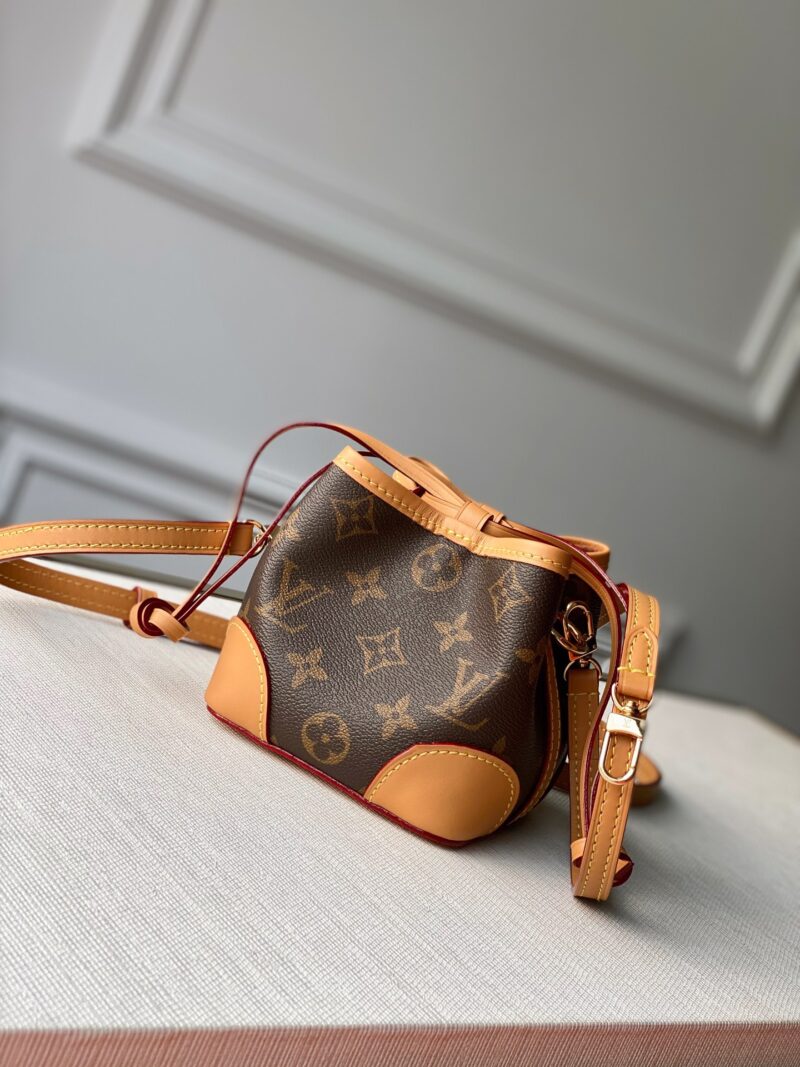 Louis Vuitton Mini Bucket-12*12*12CM - Image 7