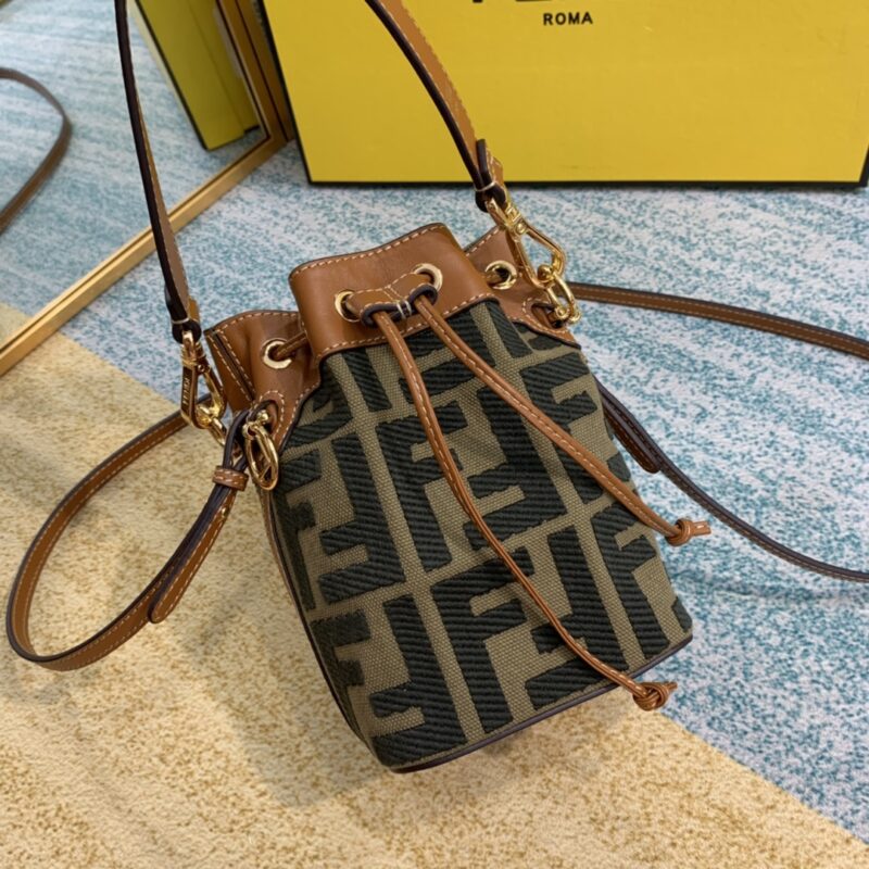 Fendi Mini Mon Tresor Bag -12x18x10CM - Image 5