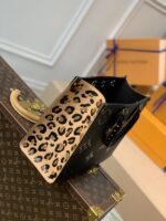 Louis Vuitton Small Onthego Handbag-35*28*15CM - Image 2