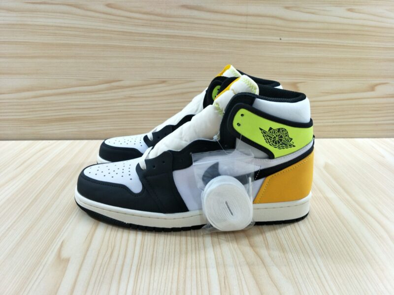 AIR JORDAN 1 RETRO HIGH OG 'VOLT GOLD' 555088-118 - Image 11