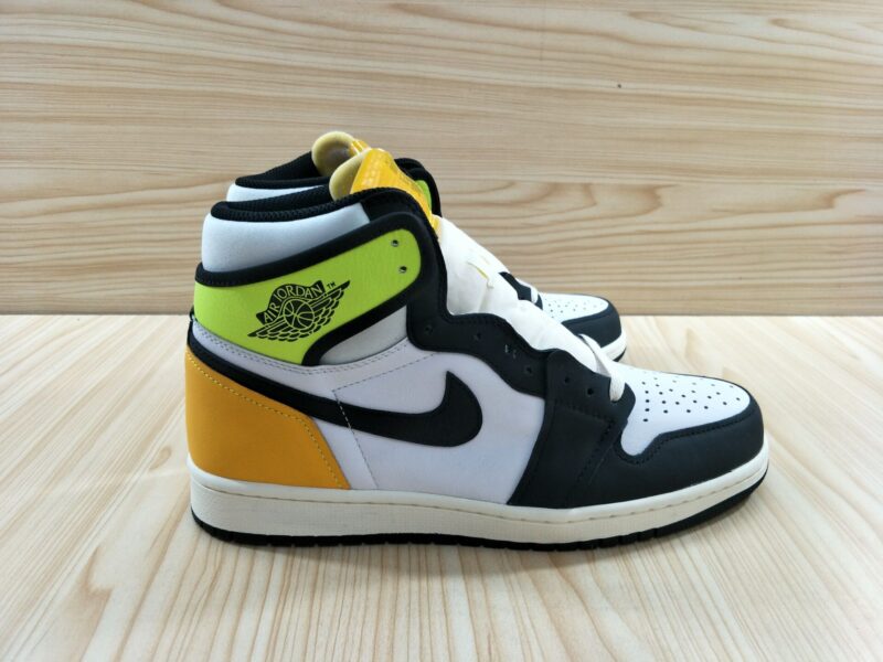 AIR JORDAN 1 RETRO HIGH OG 'VOLT GOLD' 555088-118 - Image 9