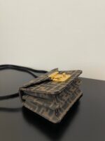 Fendi Vintage Handbags-14.5x12x7CM - Image 6