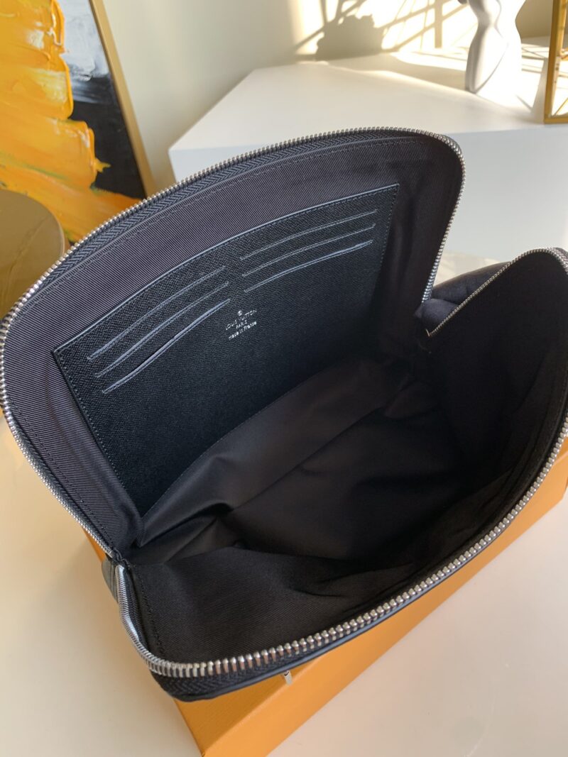 Louis Vuitton New Pouch-21*27*5CM - Image 7