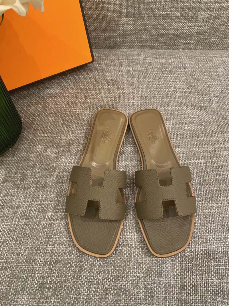 Hermes Slippers In Caviar Leather - Image 8
